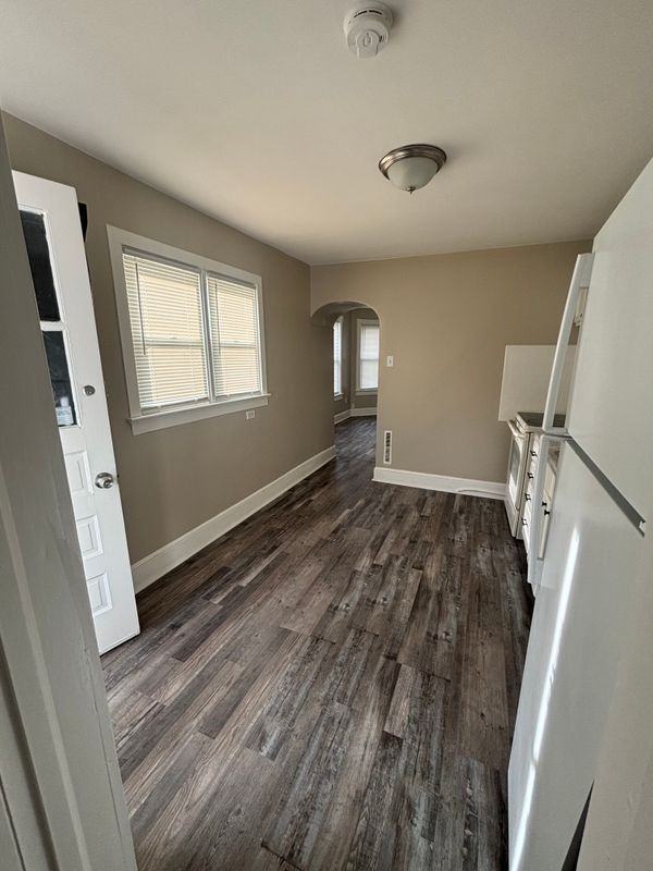 207 W Main St ##2 - Photo 4 of 10