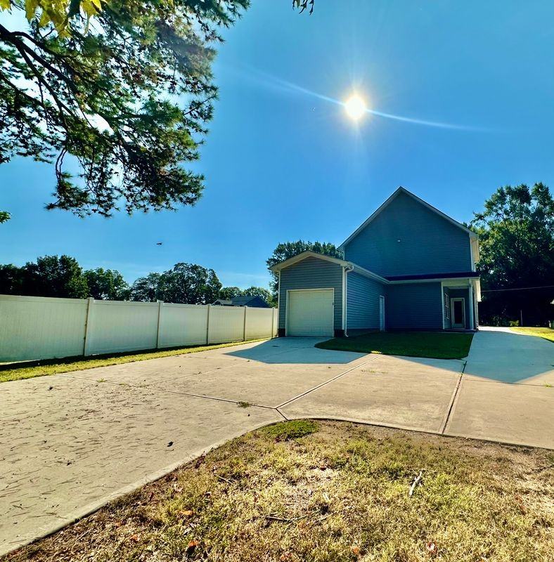 248 Mills Ave - Photo 3 of 32