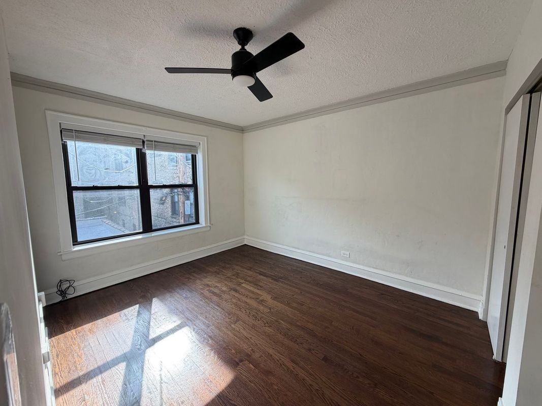 N Lincoln Ave - Photo 3 of 7