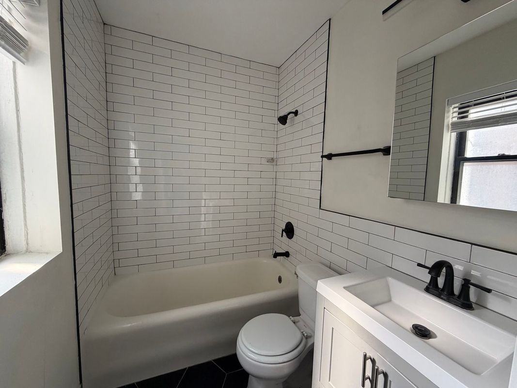 N Lincoln Ave - Photo 6 of 7