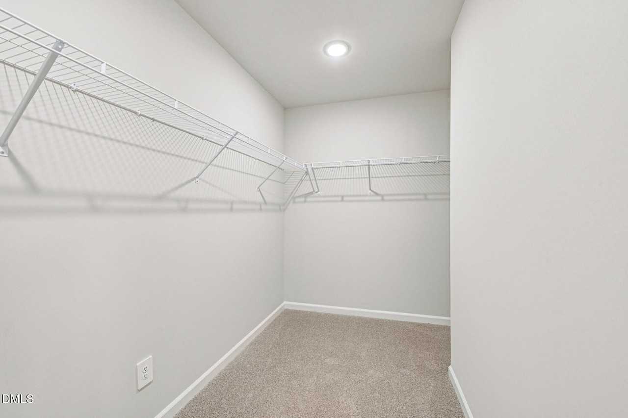 928 Grand Mesa Dr - Photo 4 of 18
