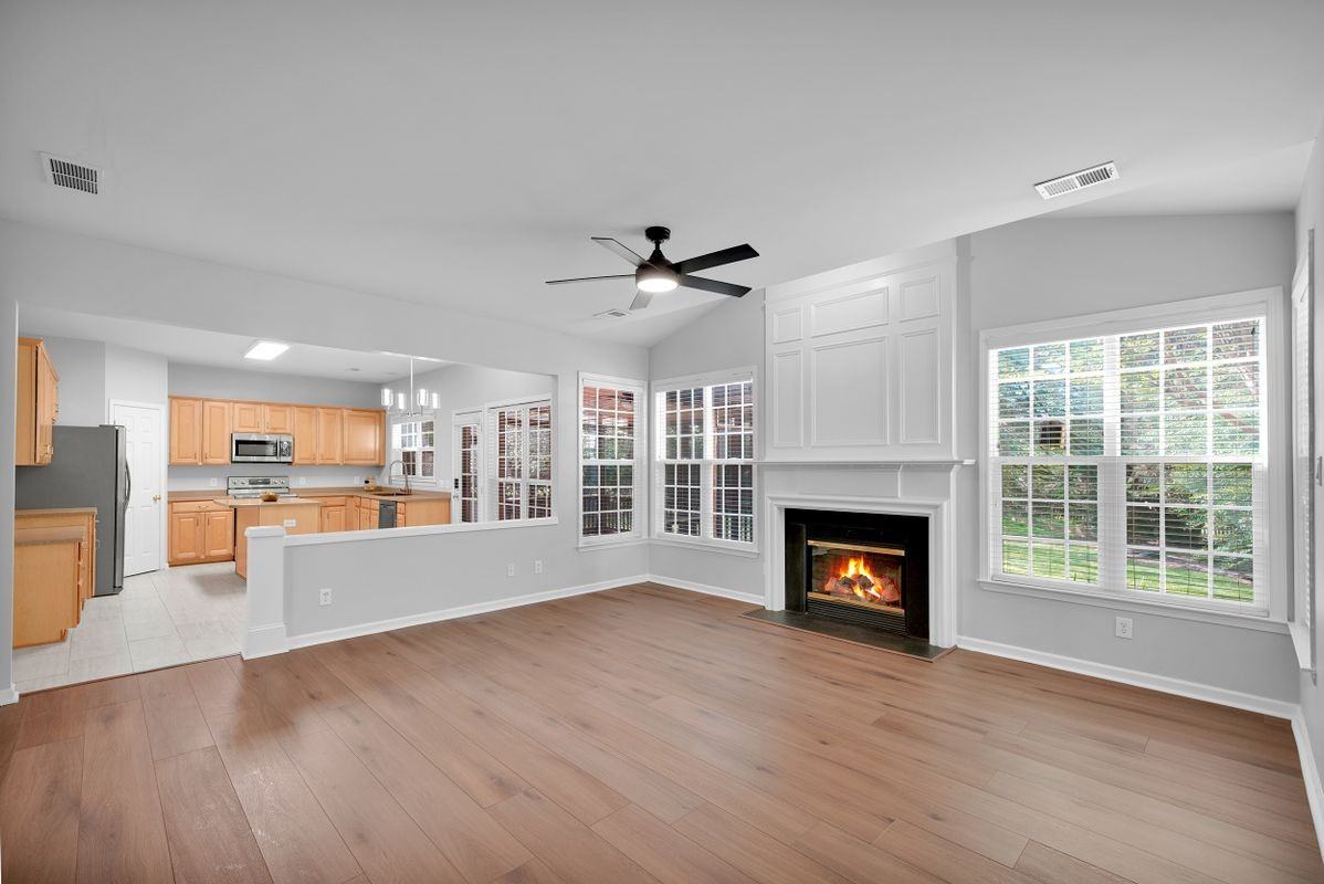 14213 Eldon Dr - Photo 3 of 12