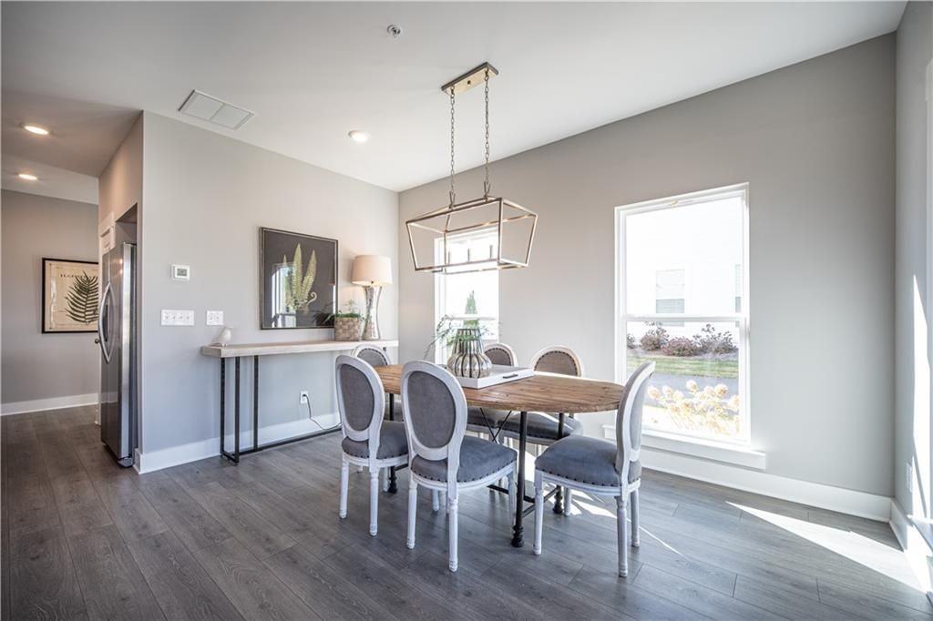 1719 Prospect Way Sw - Photo 5 of 18