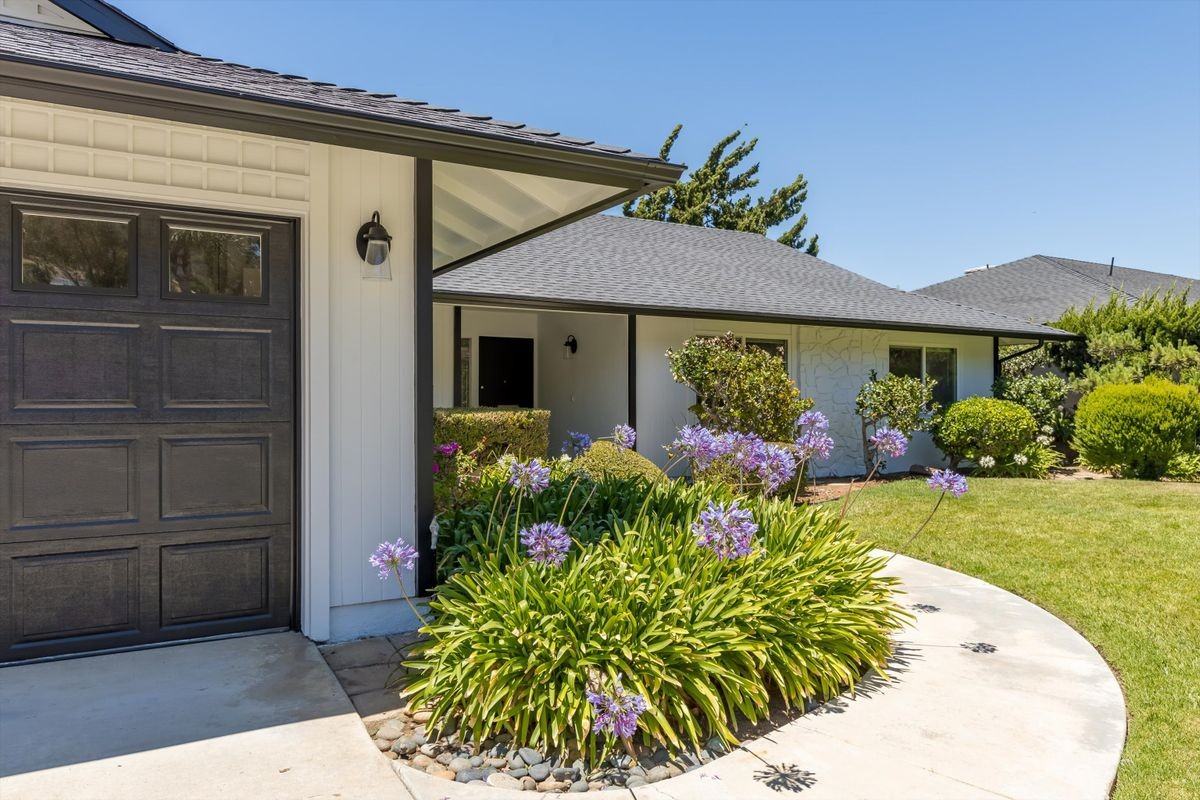 1304 San Julian Dr - Photo 3 of 42