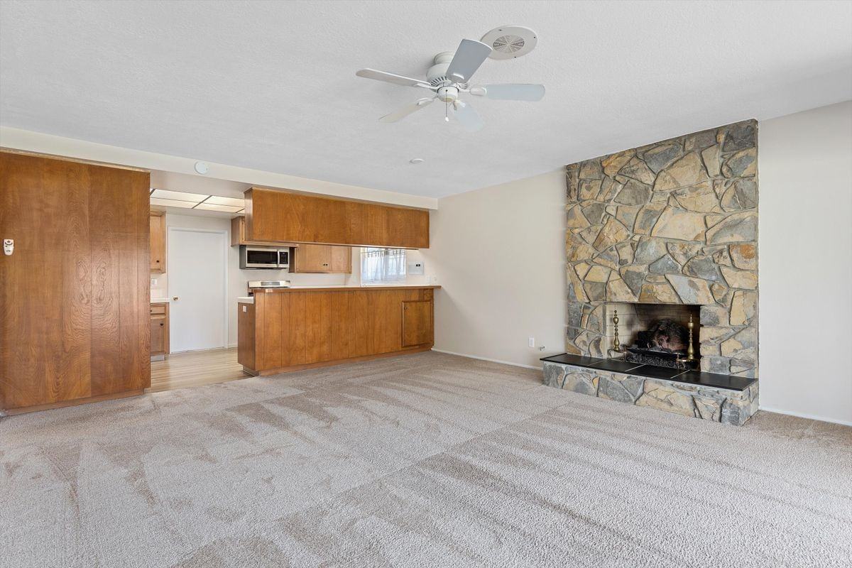 1304 San Julian Dr - Photo 7 of 42