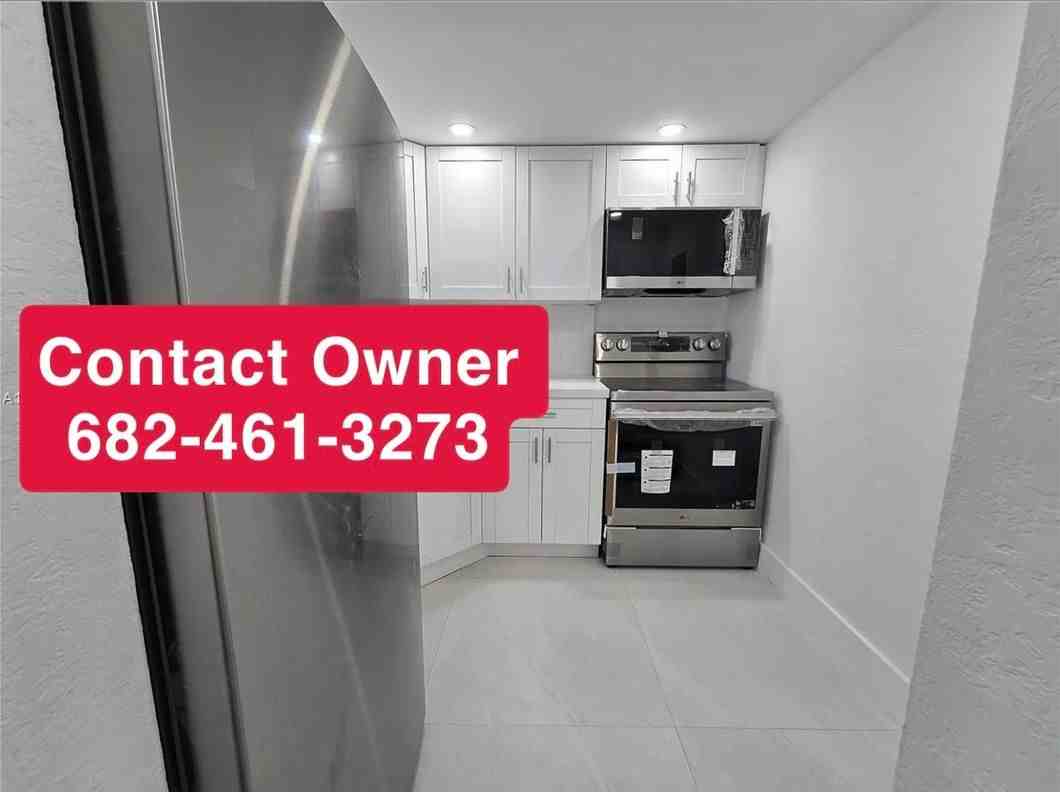 11530 Sw 138th St - Photo 4 of 7