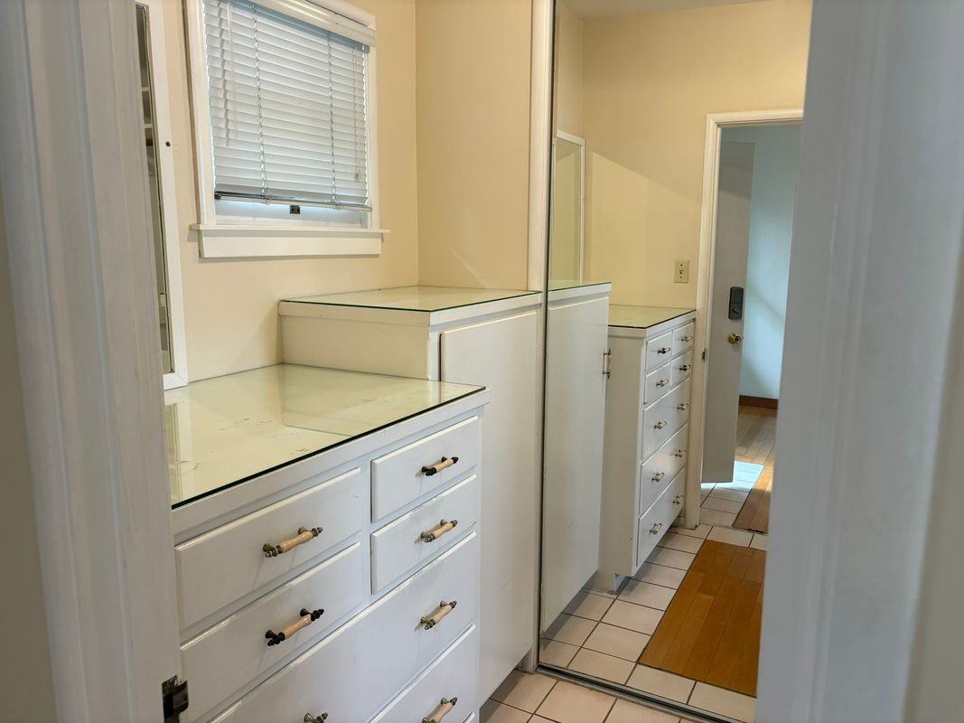 2120 Williams St - Photo 6 of 11