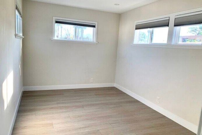 Via Antibes - Photo 4 of 9