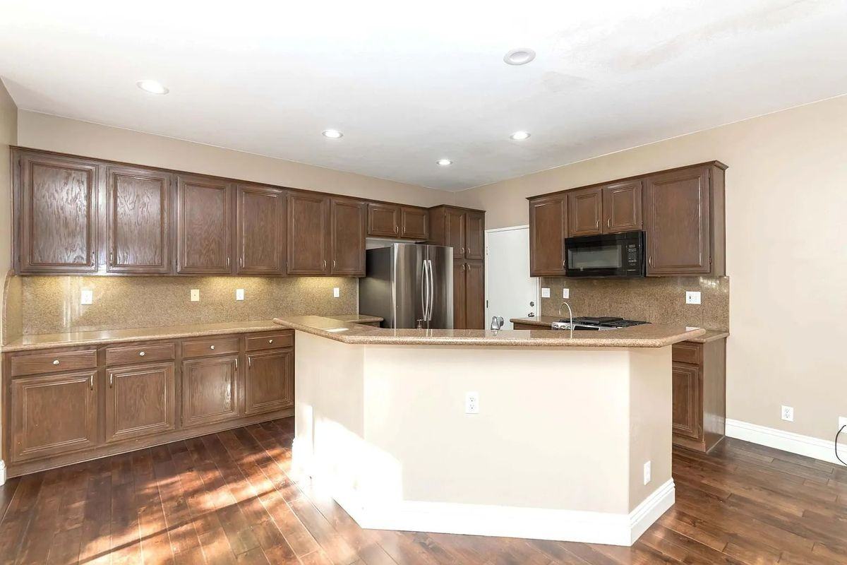 8704 E Wiley Way - Photo 4 of 16