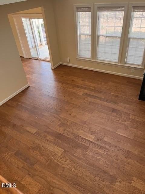 507 Bartlett Cir - Photo 7 of 17