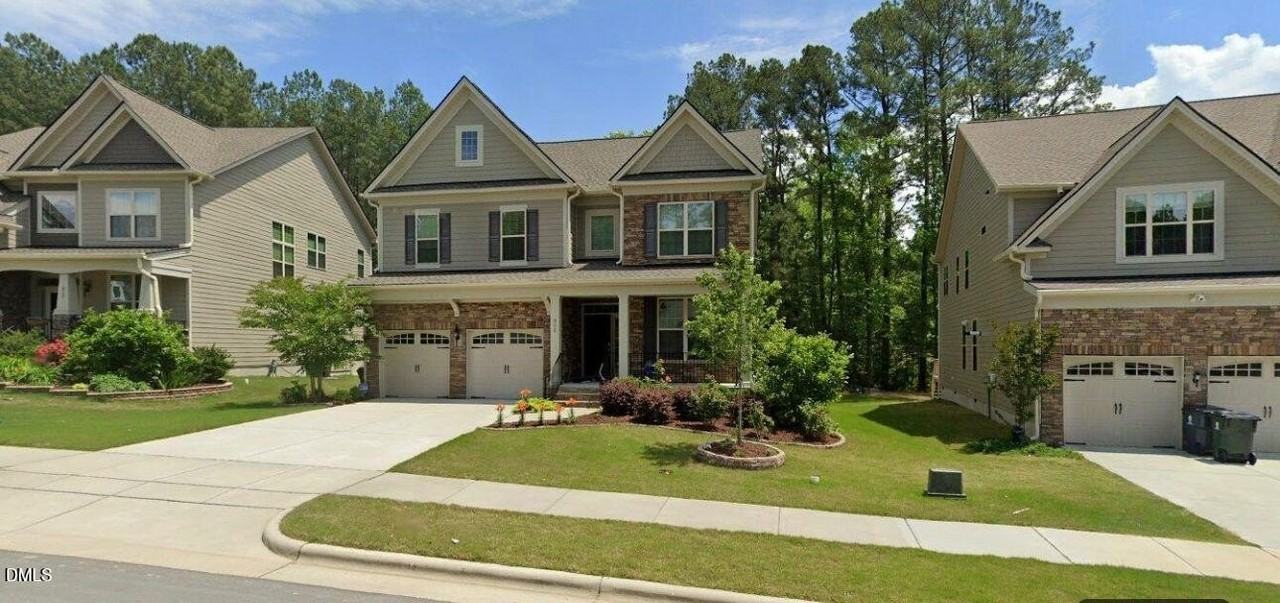 321 Parlier Dr - Photo 2 of 20