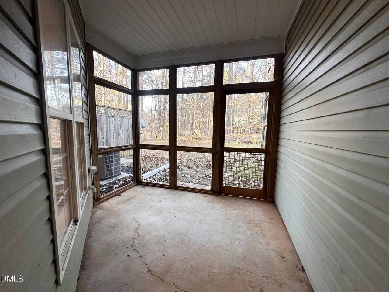 27 Great View Ct - Photo 4 of 15