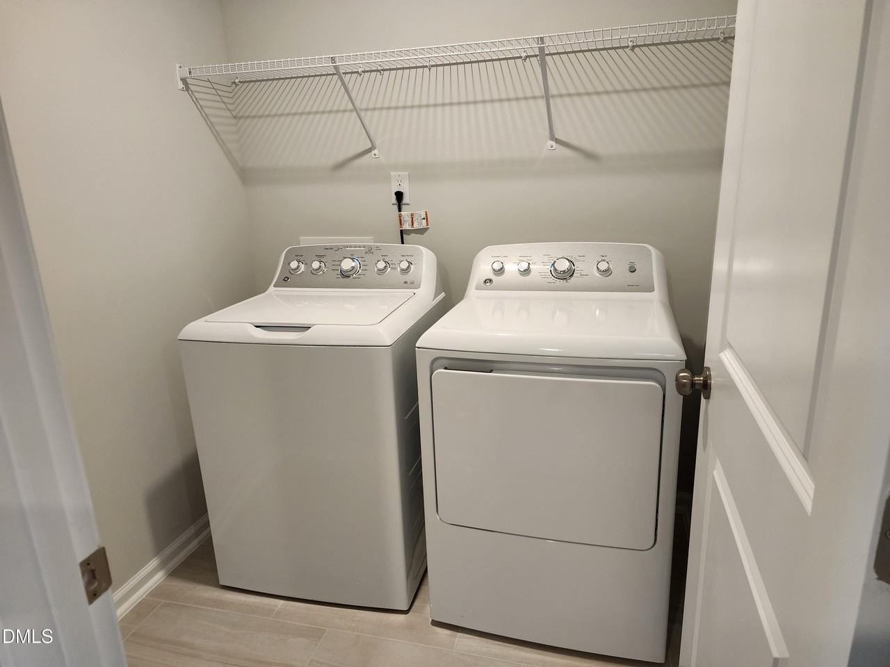 328 Deercroft Dr - Photo 4 of 15