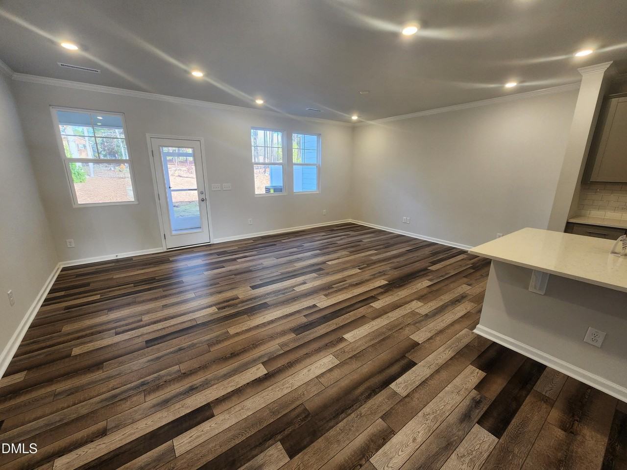 328 Deercroft Dr - Photo 7 of 15