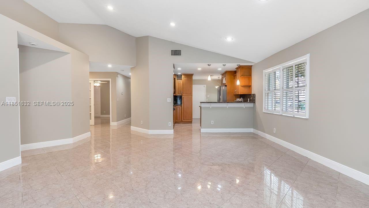 2957 Quail Run Lane - Photo 4 of 33