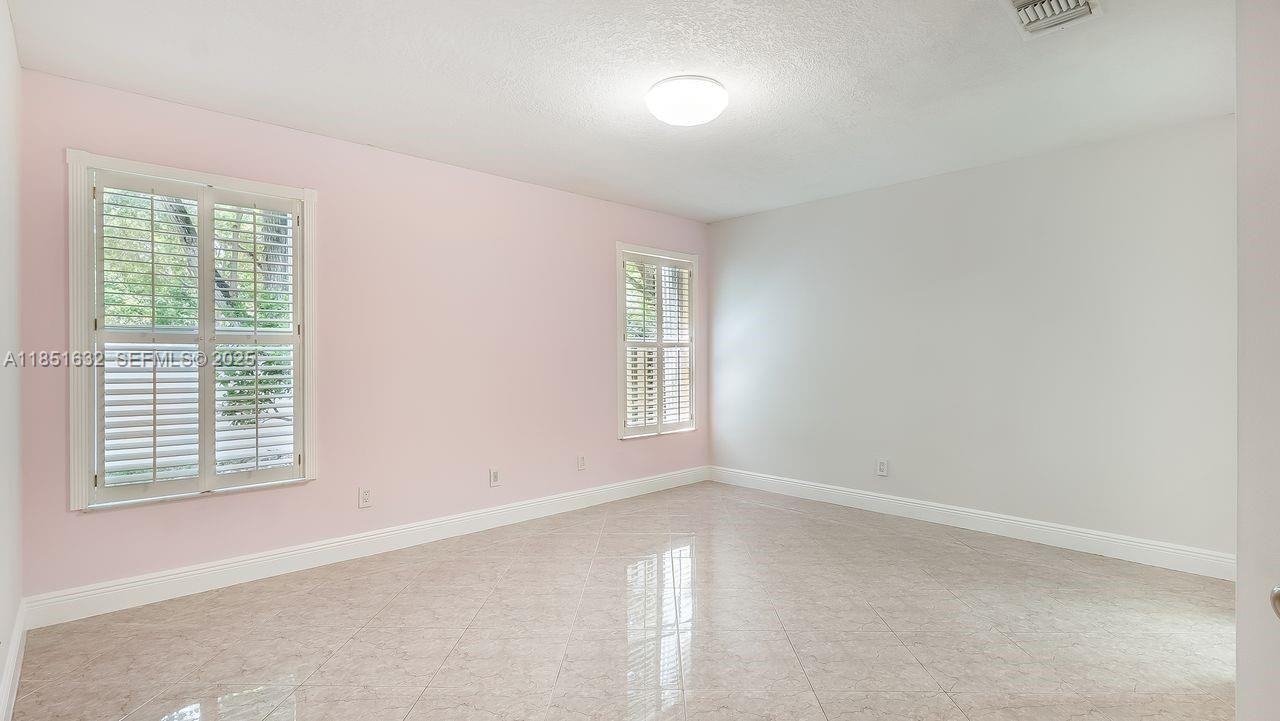 2957 Quail Run Lane - Photo 5 of 33