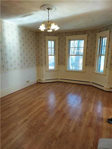 112 Cranch St #3 - Photo 2 of 8