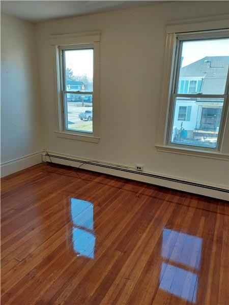 112 Cranch St #3 - Photo 6 of 8