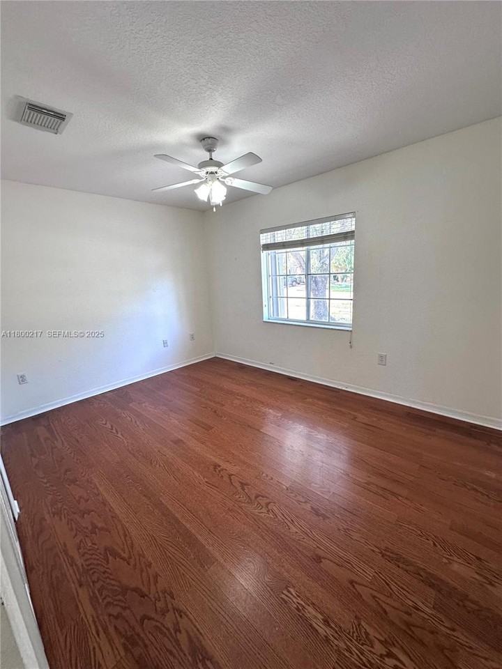 491 Northwest 188th Terrace #491 - Photo 5 of 24