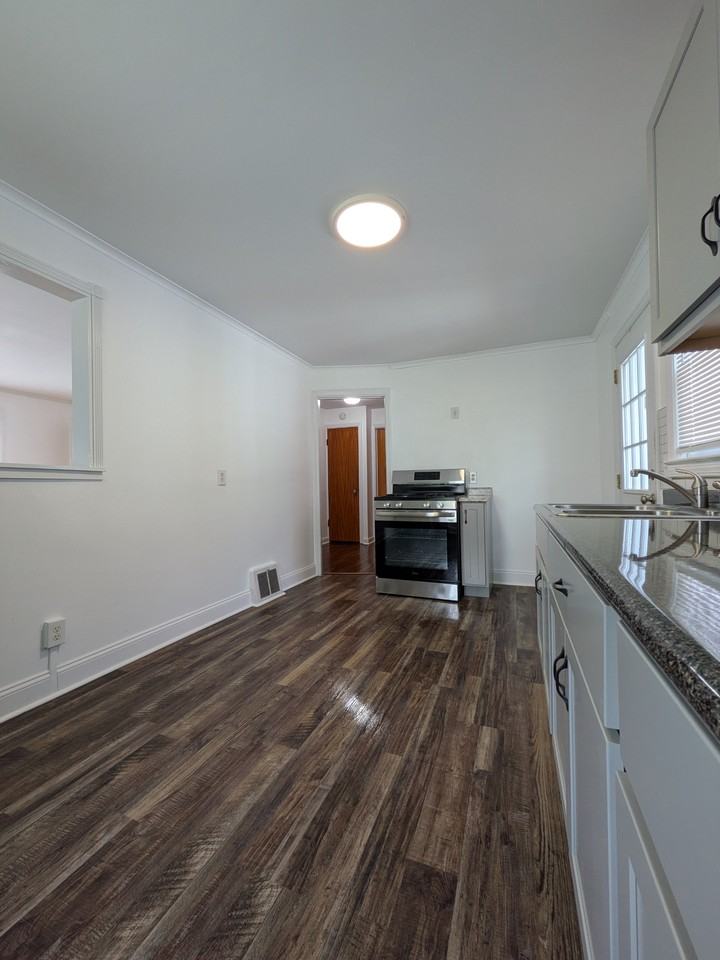 137 Delmar Pl #137DELMAR - Photo 5 of 9