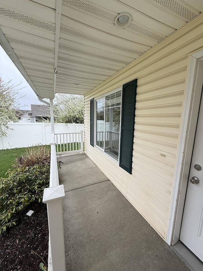 3102 W Thorndale Loop #3102 - Photo 4 of 26