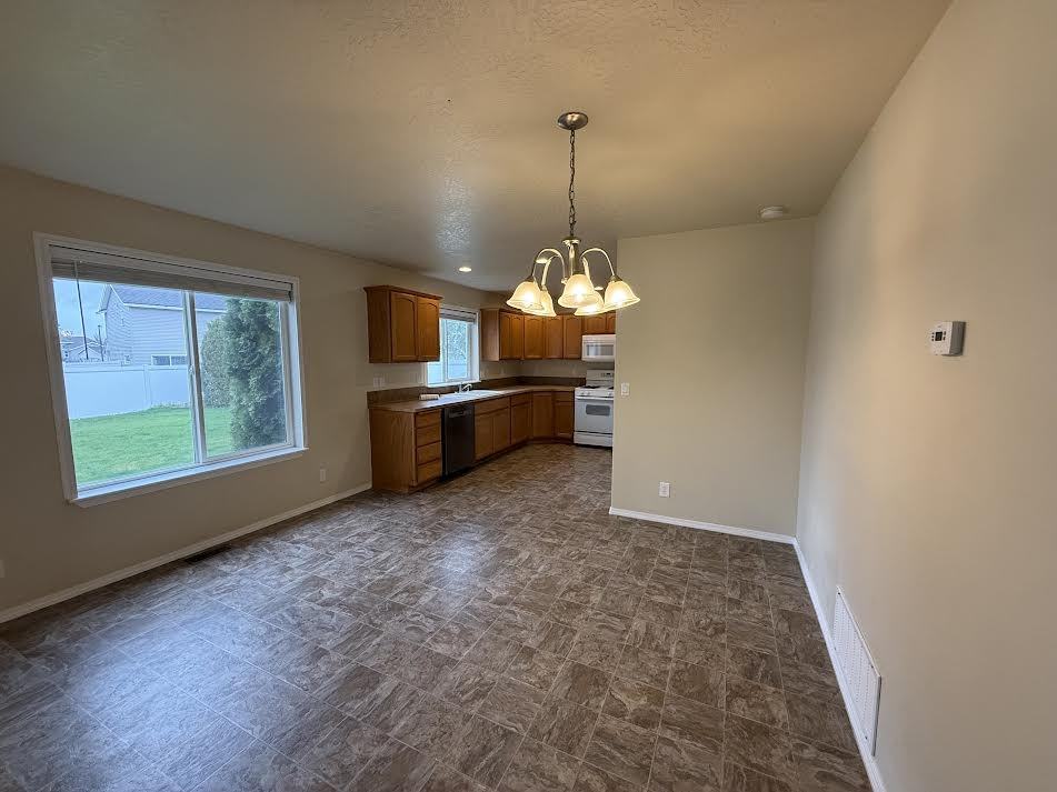 3102 W Thorndale Loop #3102 - Photo 7 of 26