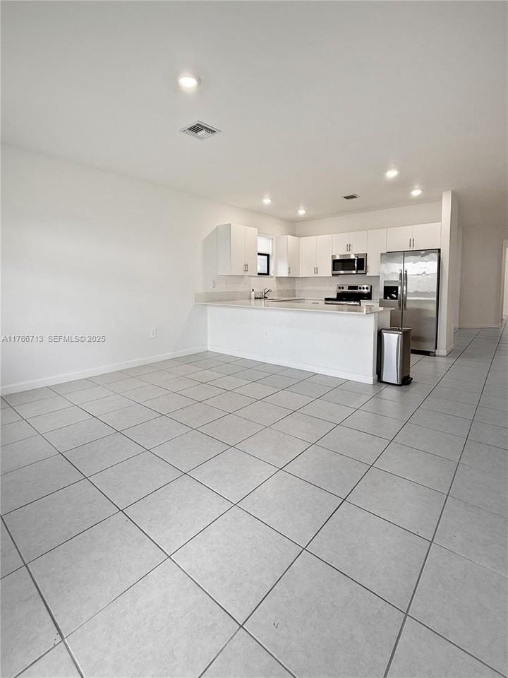 11915 Southwest 241 Terrace #0 - Photo 5 of 22