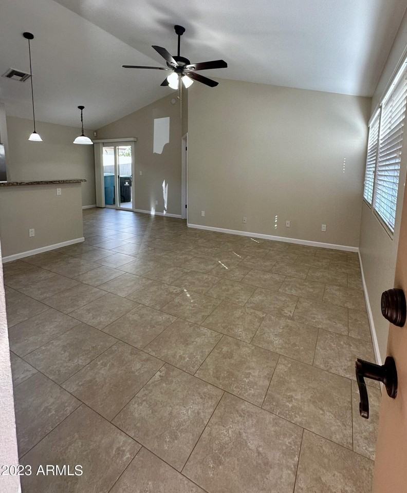 3102 E Michigan Ave - Photo 2 of 15