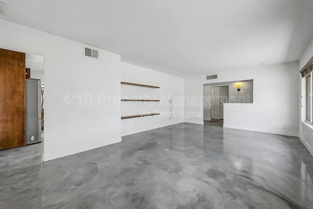 1611 W Gardenia Dr - Photo 7 of 10