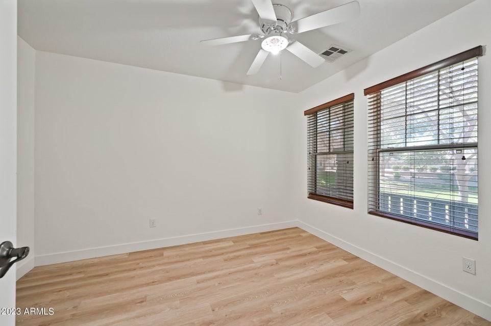 968 West Aspen Way - Photo 3 of 26