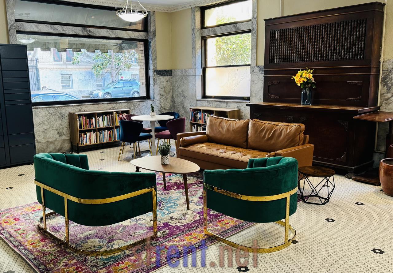 1461 Alice St - Photo 2 of 8