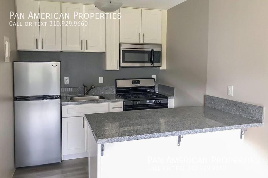 Mesa Pines Apartments - Photo 4 of 22
