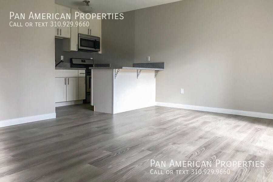 Mesa Pines Apartments - Photo 6 of 22