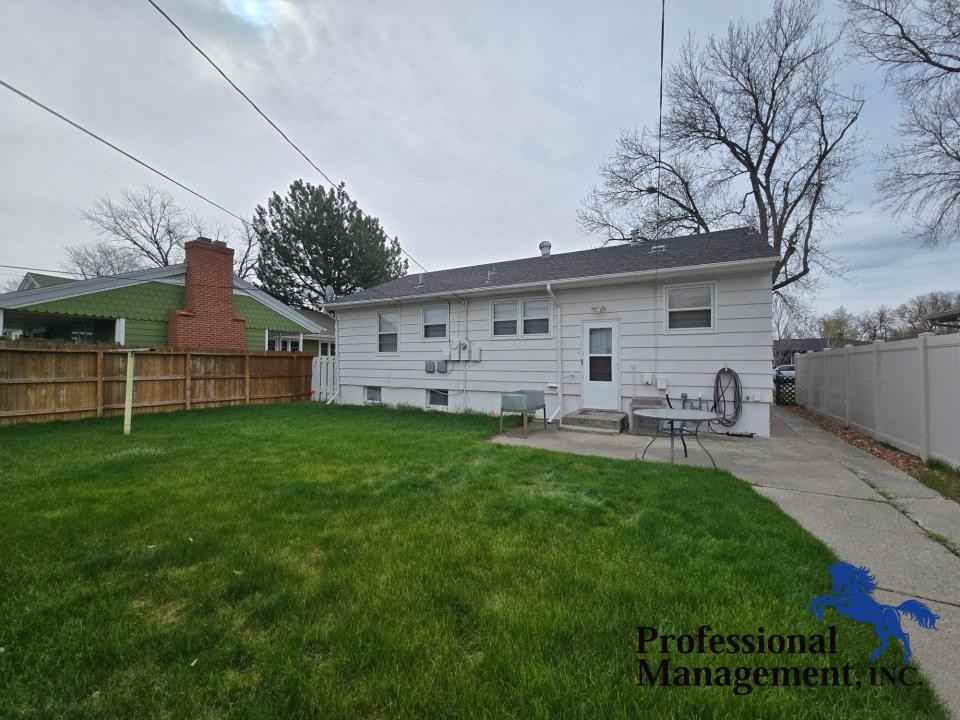 641 1/2 Avenue D - Photo 2 of 9