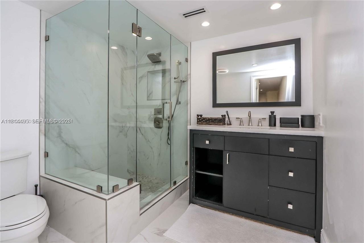 16509 Fox Den Court #16509 - Photo 6 of 21