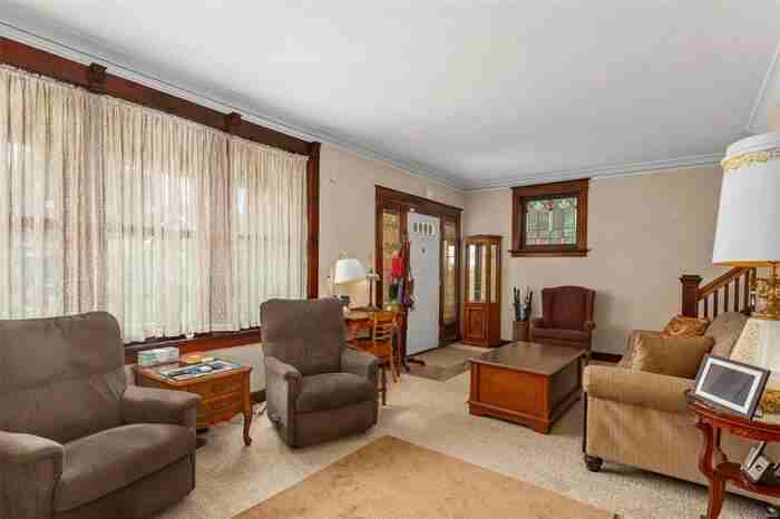 3637 Meramec St - Photo 6 of 31