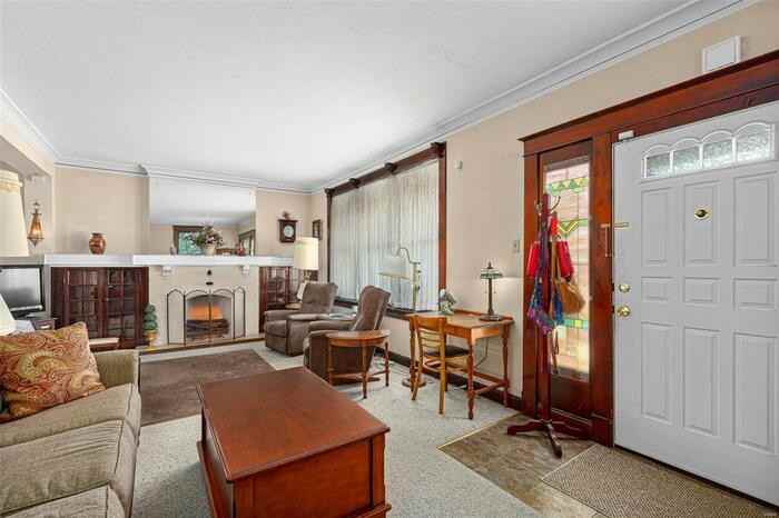 3637 Meramec St - Photo 7 of 31