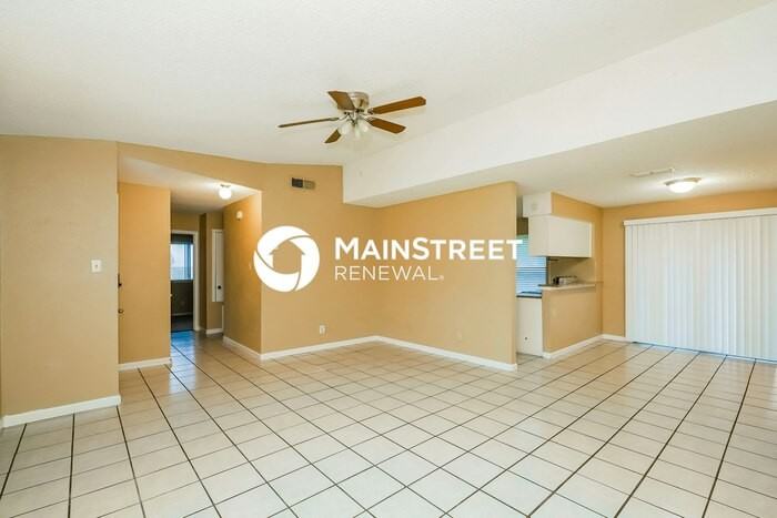 728 Poe St - Photo 5 of 17