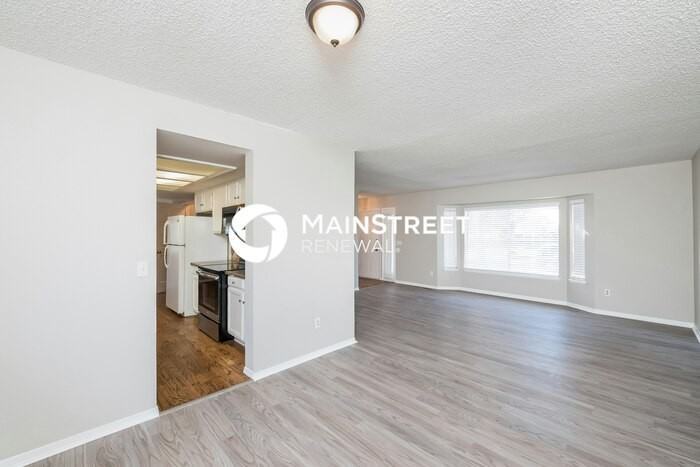 10146 Fillmore St - Photo 7 of 18