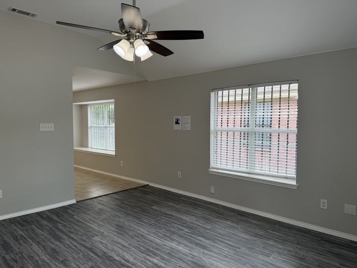 3332 Navaro St - Photo 2 of 22