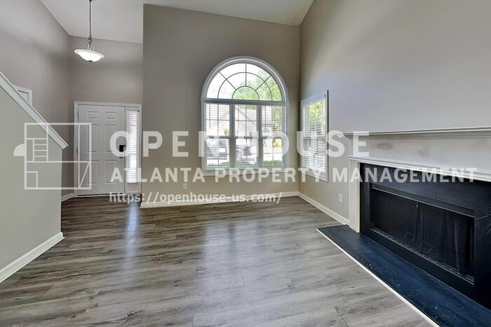 100 Rosemont Ct - Photo 4 of 20