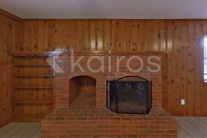 5101 Harvard St - Photo 5 of 18