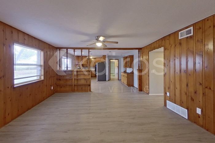 5101 Harvard St - Photo 6 of 18