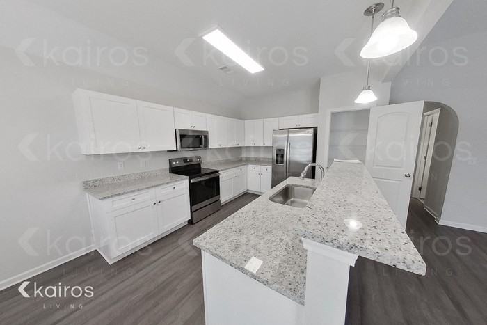 782 Heather Dr - Photo 2 of 4