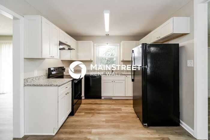 5721 Friendswood Dr - Photo 6 of 16