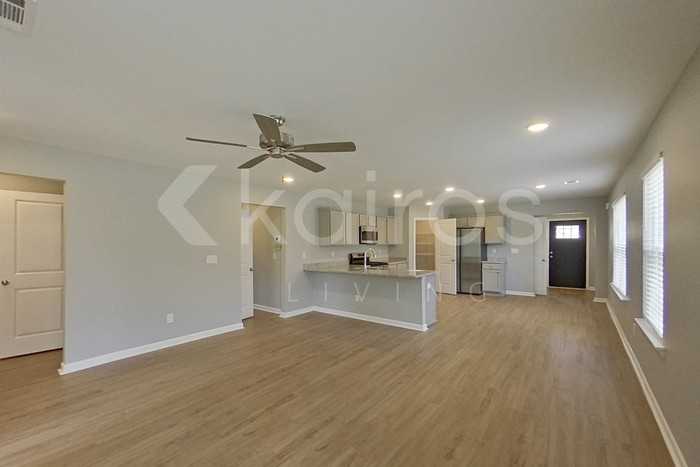 664 June St - Photo 4 of 20