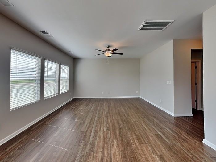 712 Pointe Andrews Dr - Photo 5 of 28