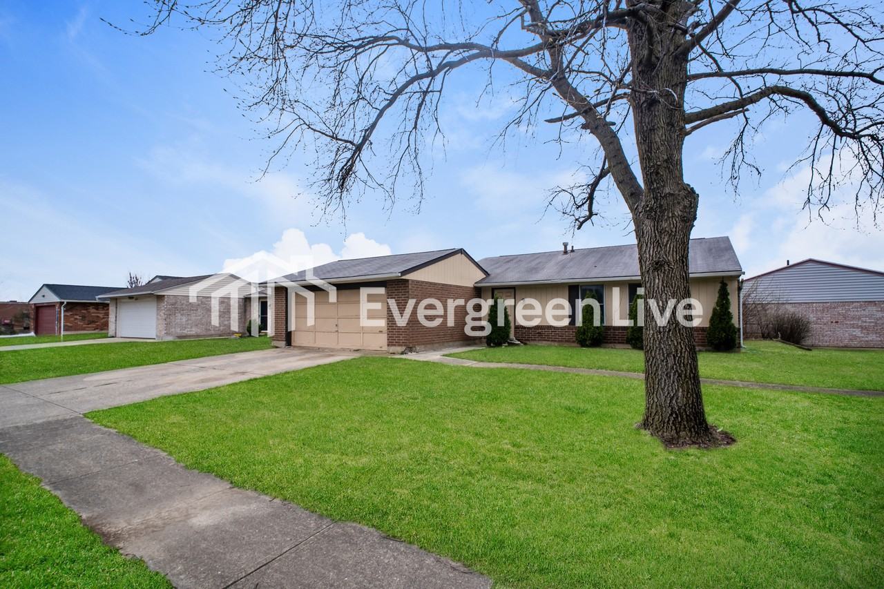 8786 Mardi Gras Dr - Photo 3 of 13