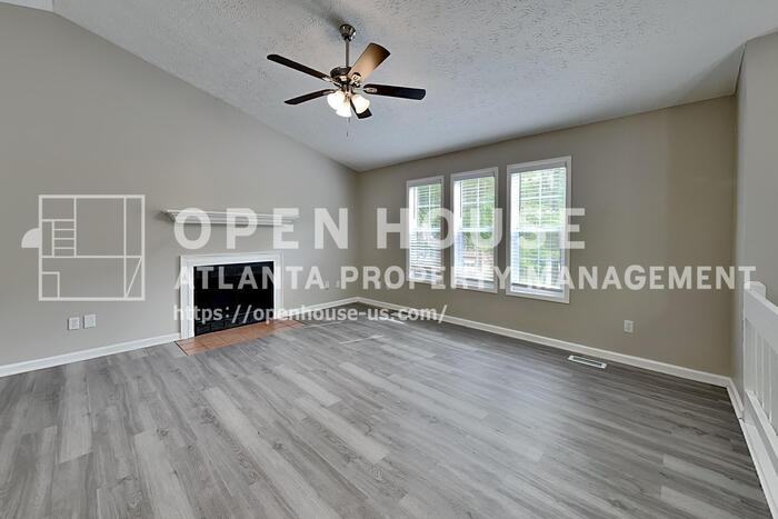 7796 Mountain Creek Way - Photo 4 of 21