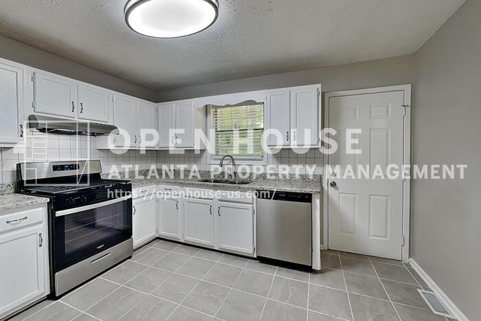 7796 Mountain Creek Way - Photo 5 of 21